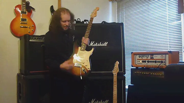 1998 Squier Strat - My second ever guitar :)
