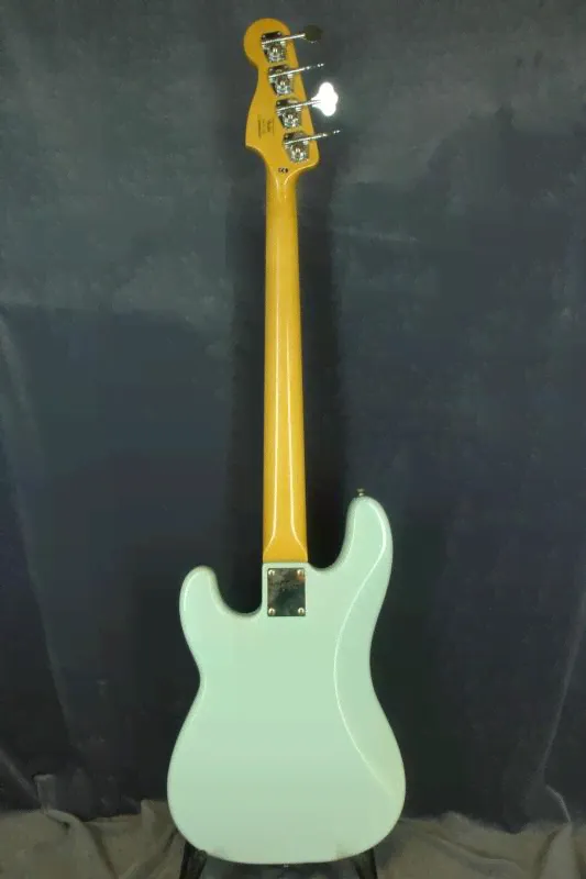 SQUIER by FENDER Precision Bass CGRH08000272-3