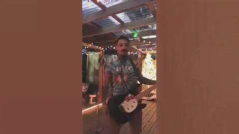 Hello Kitty Guitar!