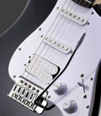 Гитара электро FENDER SQUIER BULLET STRAT TREMOLO HSS - RW - Black-3