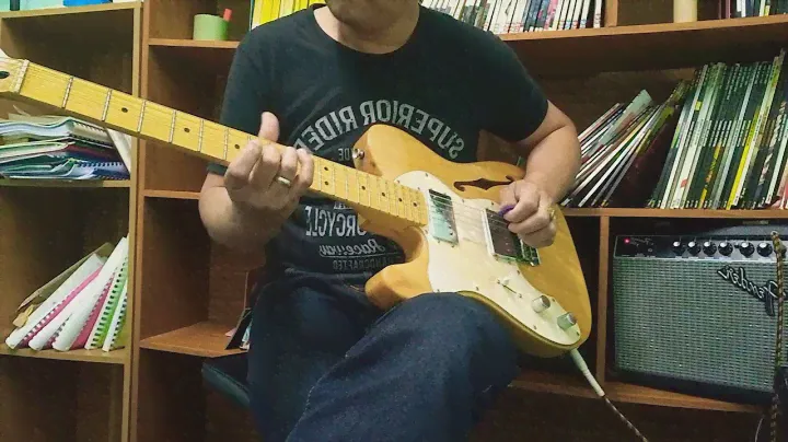 Play Telelcaster Guitar At Home / Squier Classic Vibe 70s Telecaster Thinline / Fender Frontman™ 15G