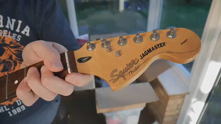 UNBOXING Squier By Fender Jagmaster Project Guitar