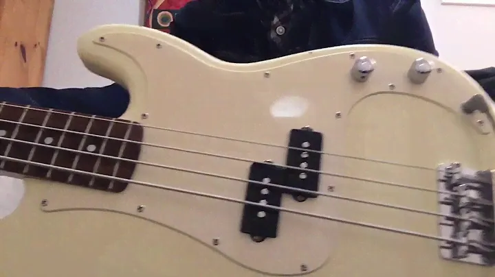 1999 Squier Precision P Bass White Affinity Series China