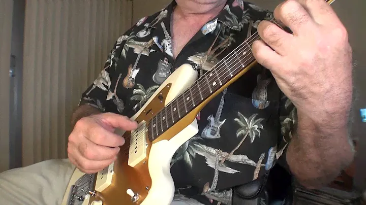 Squier J  Mascis Jazzmaster with 1962 pickups and Flatwound strings  -  4 -   28 -  2015