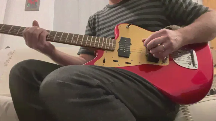2016 Squier Jazzmaster Deluxe w Tremolo Candy Apple Red Anodized Gold Pickguard China