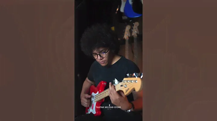 Squier Bronco Bass Short Scale Check Sound